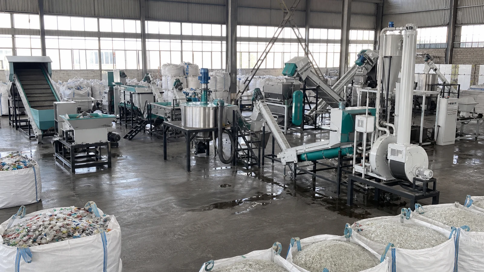 Plastic washing line video demonstration